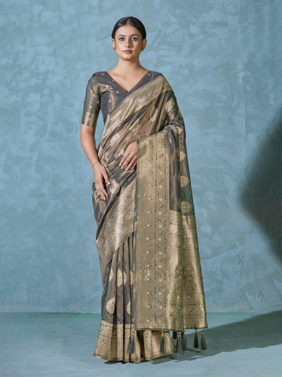 

MONJOLIKA FASHION Ethnic Motifs Woven Design Bomkai Silk Saree, Brown