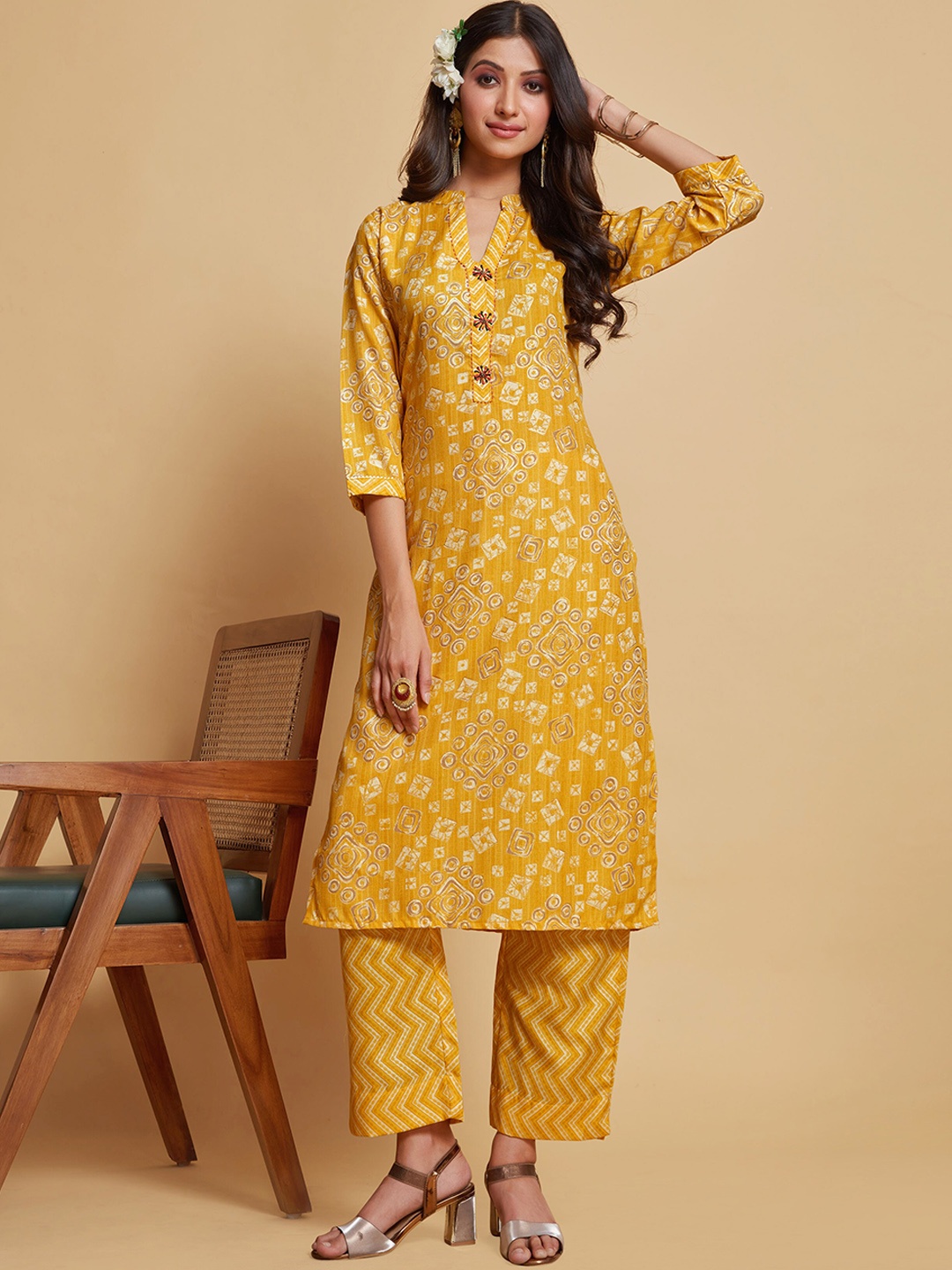 

Sangria Yellow Printed Linen Straight Kurta With Trouser