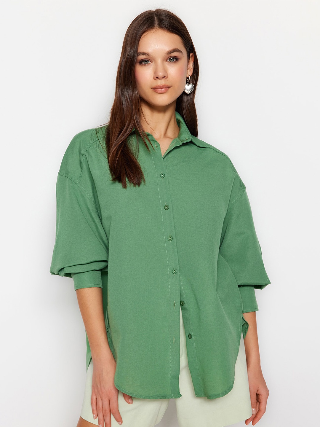 

Trendyol Spread Collar Drop Shoulder Sleeves Casual Shirt, Green