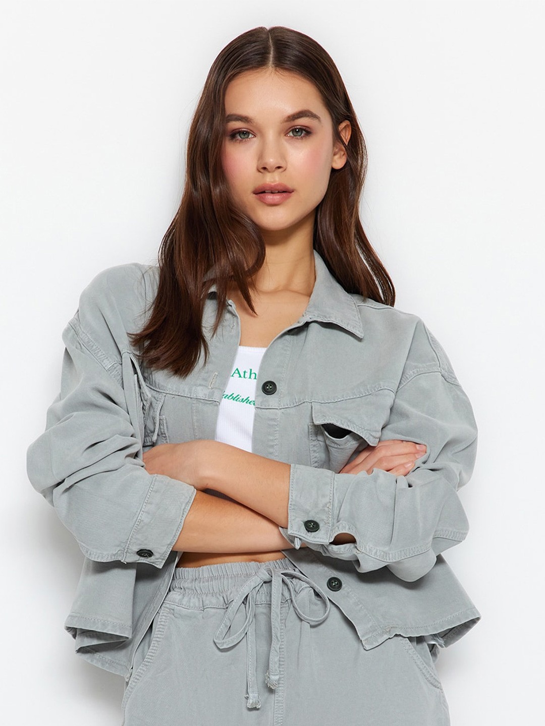 

Trendyol Spread Collar Shackets, Grey