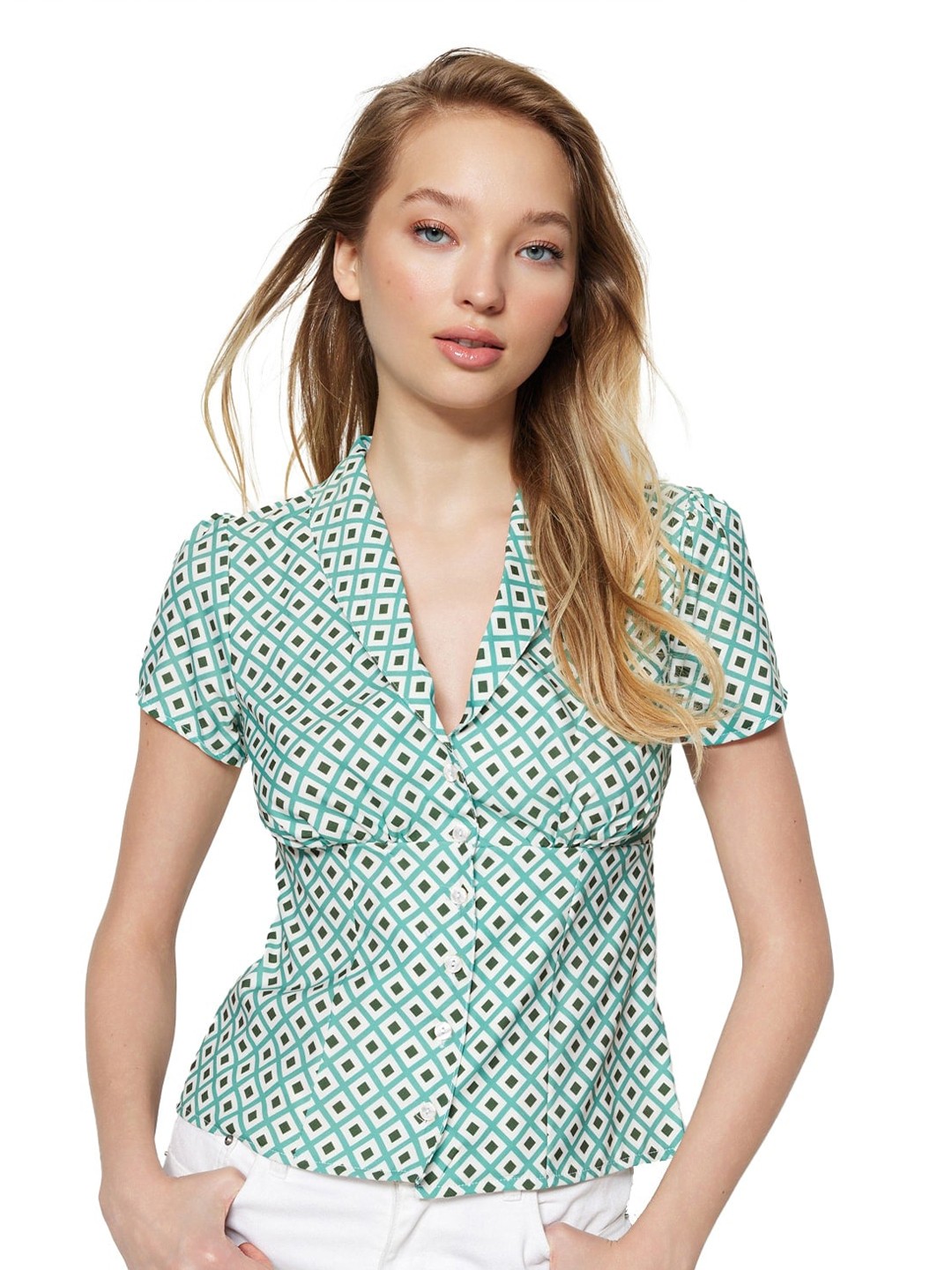 

Trendyol Geometric Printed Casual Shirt, Green