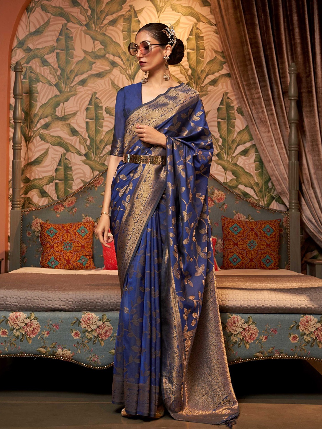 

Mitera Navy Blue & Gold-Toned Floral Woven Design Zari Kanjeevaram Saree