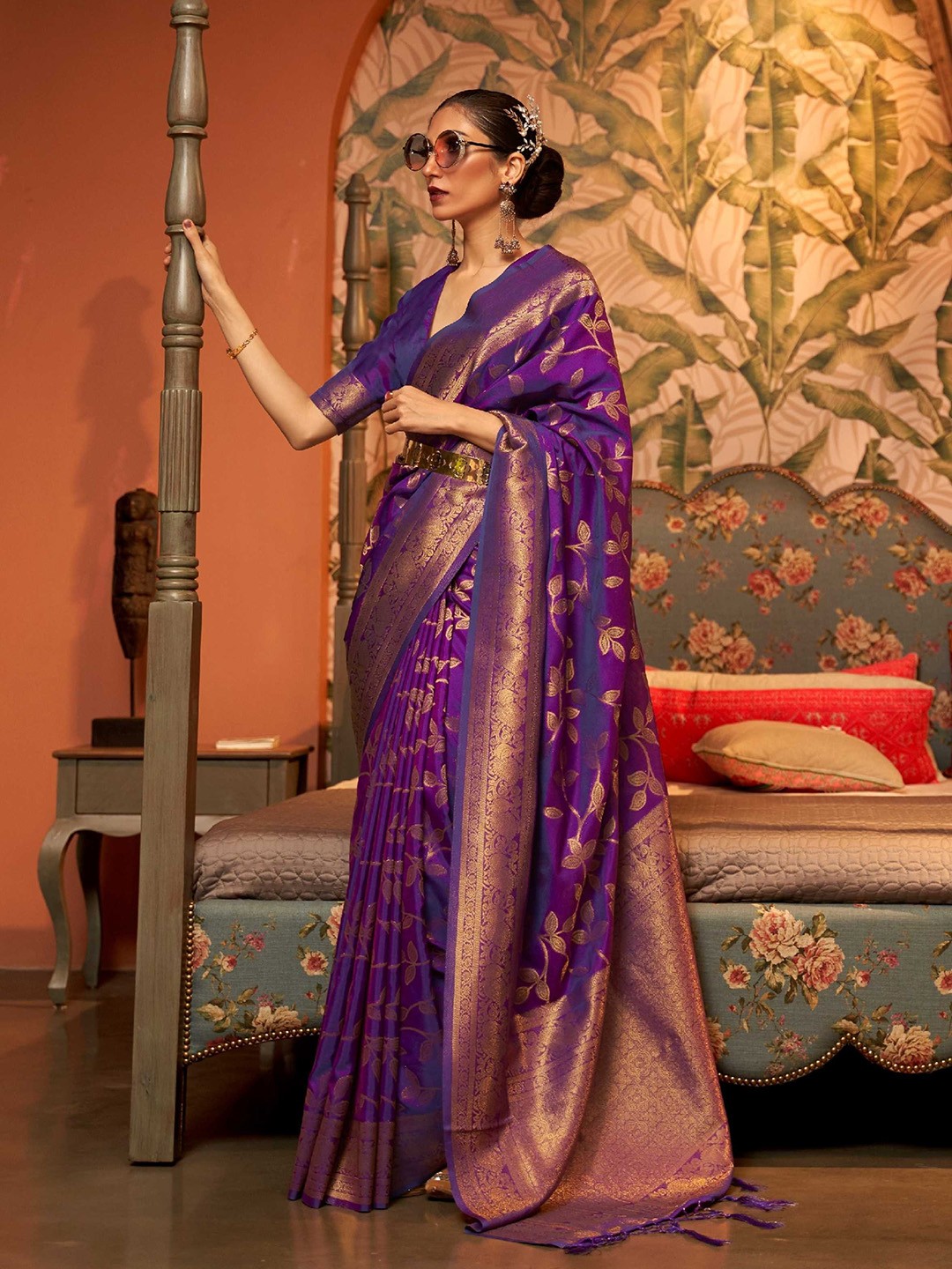 

Mitera Purple & Gold-Toned Ethnic Motifs Woven Design Zari Kanjeevaram Saree