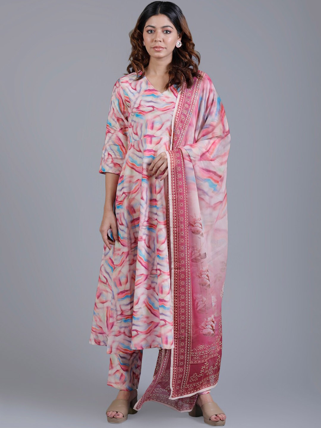 

V TRADITION Women Pink Printed Regular Kurta with Trousers & With Dupatta