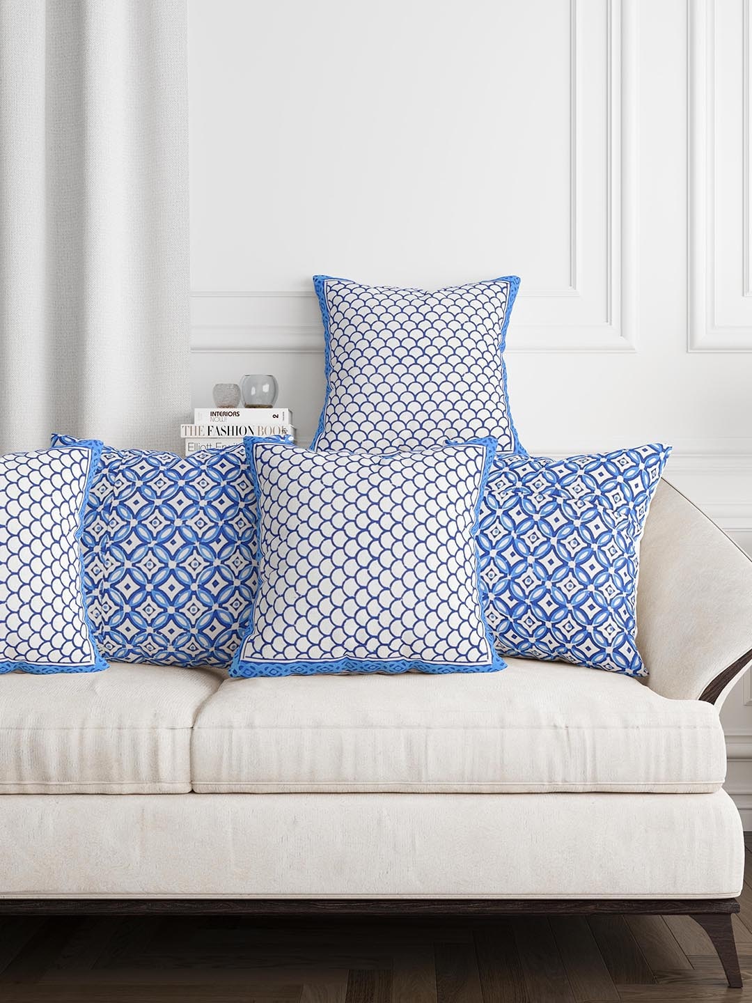 

Sangria Blue & White 5 Pieces Printed Pure Cotton Square Cushion Covers
