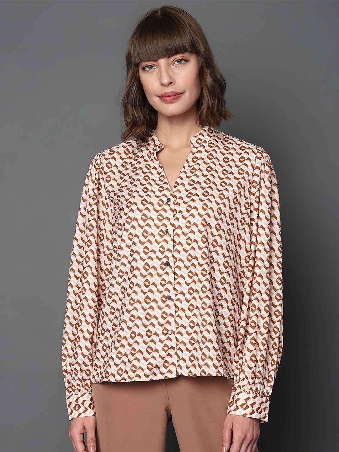 

Vero Moda Geometric Printed Casual Cotton Shirt, White
