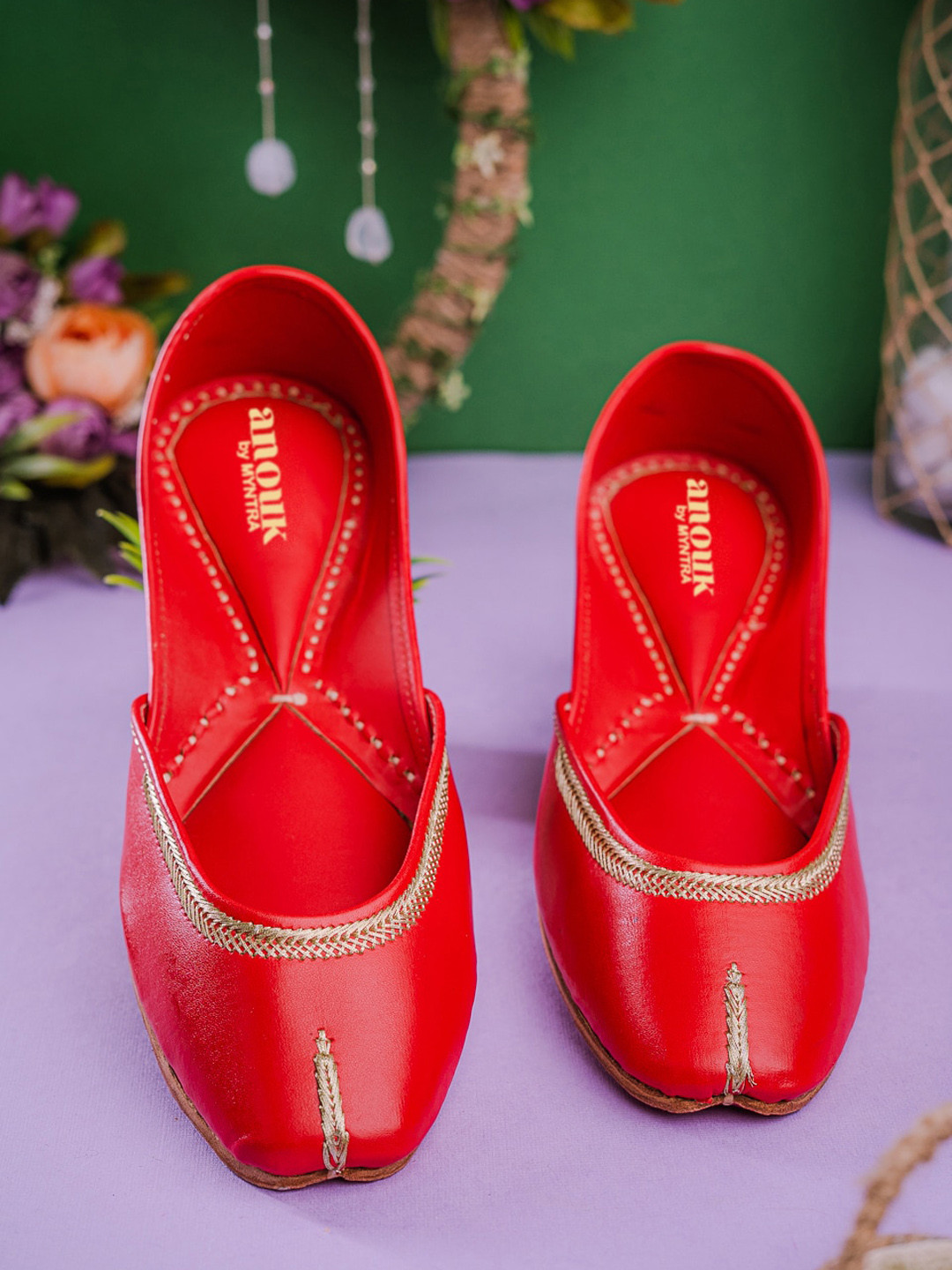 

Anouk Red Embroidered Ethnic Mojaris