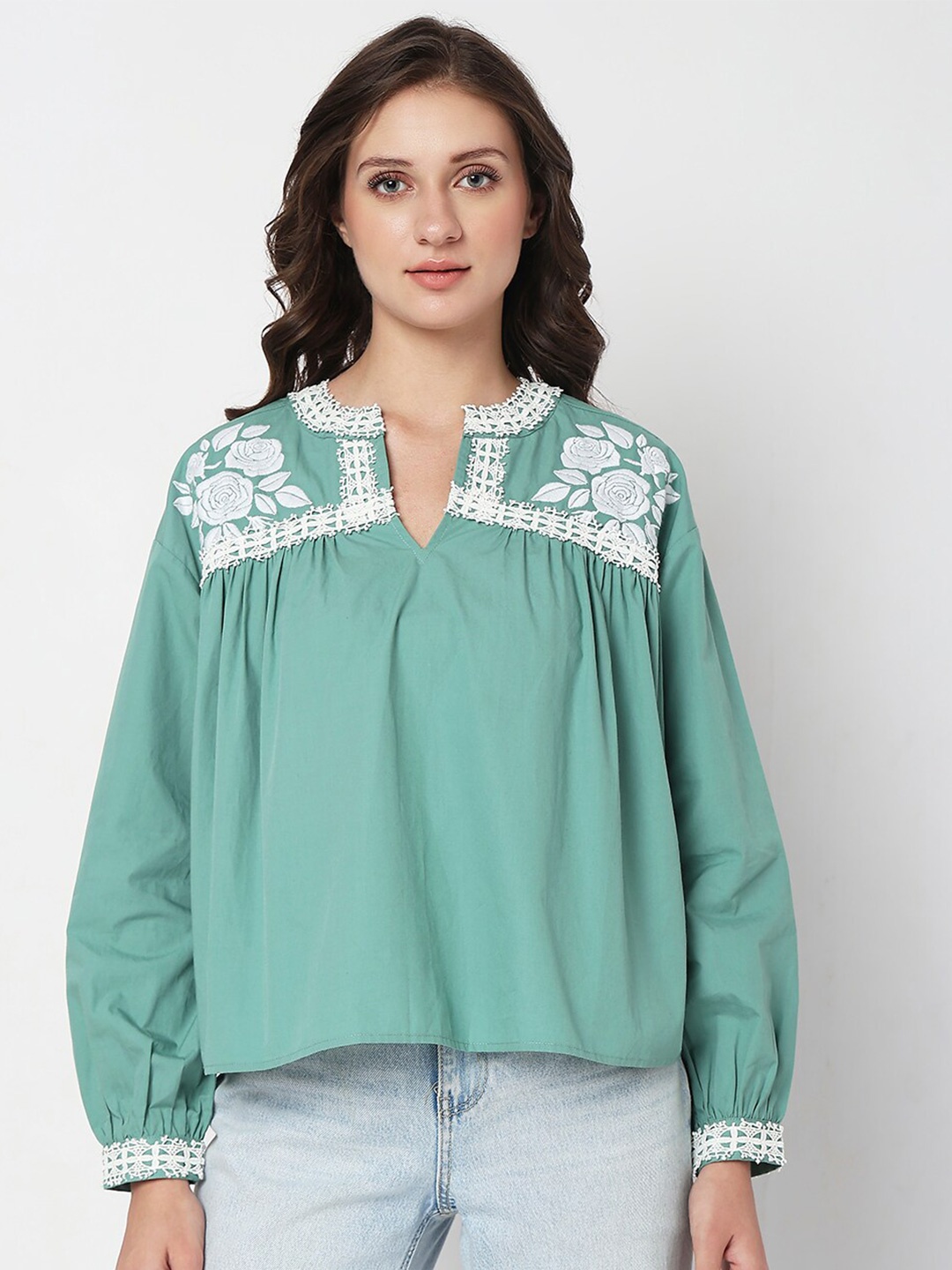 

Vero Moda Floral Printed Puff Sleeves Cotton Regular Top, Green