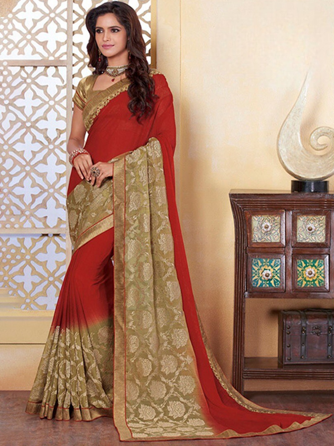 

Laxmipati Zari Embroidered Saree, Red