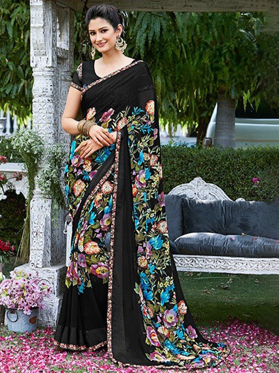 

Laxmipati Floral Printed Saree, Black