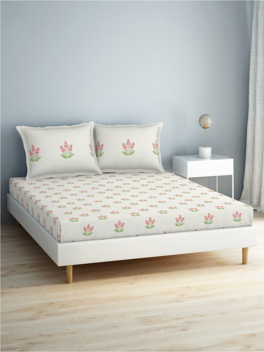 

SPACES Imprints Cream-Coloured Floral 140 TC Pure Cotton King Bedsheet & 2 Pillow Covers