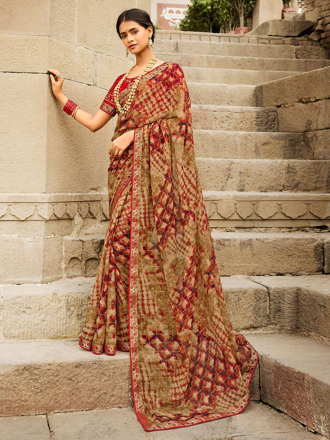 

Laxmipati Abstract Printed Saree, Beige