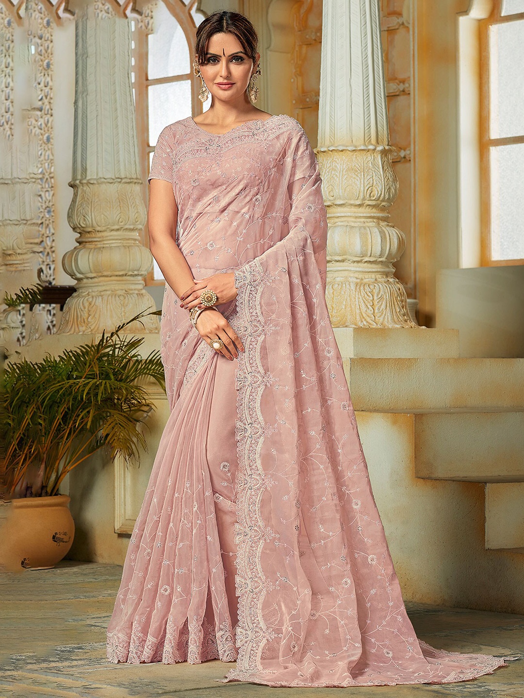 

Laxmipati Floral Embroidered Saree, Pink