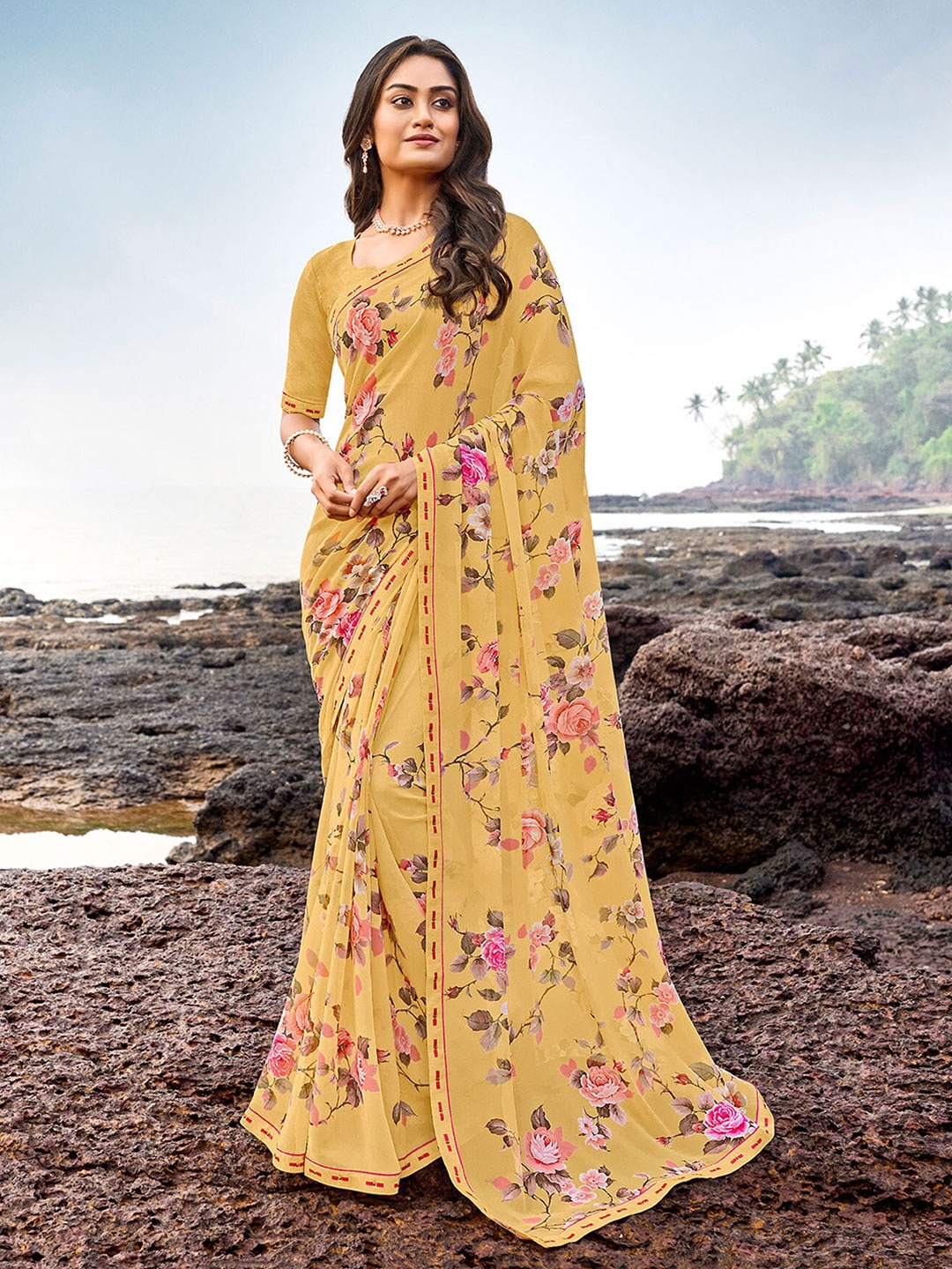 

Laxmipati Floral Printed Saree, Yellow