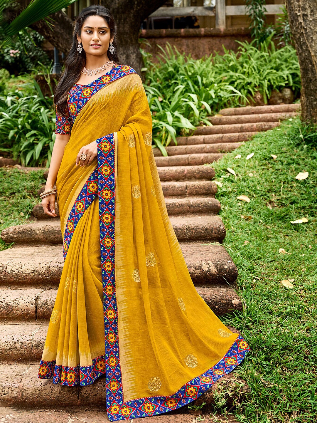 

Laxmipati Ethnic Motifs Printed Saree, Yellow