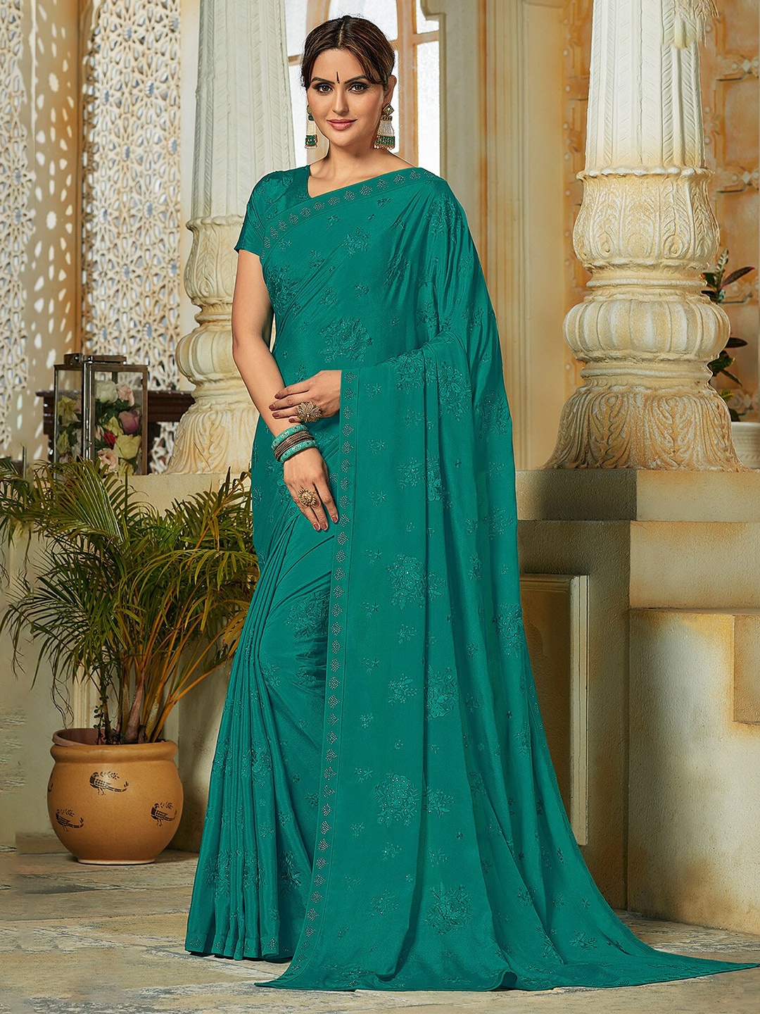 

Laxmipati Green Ethnic Motifs Saree