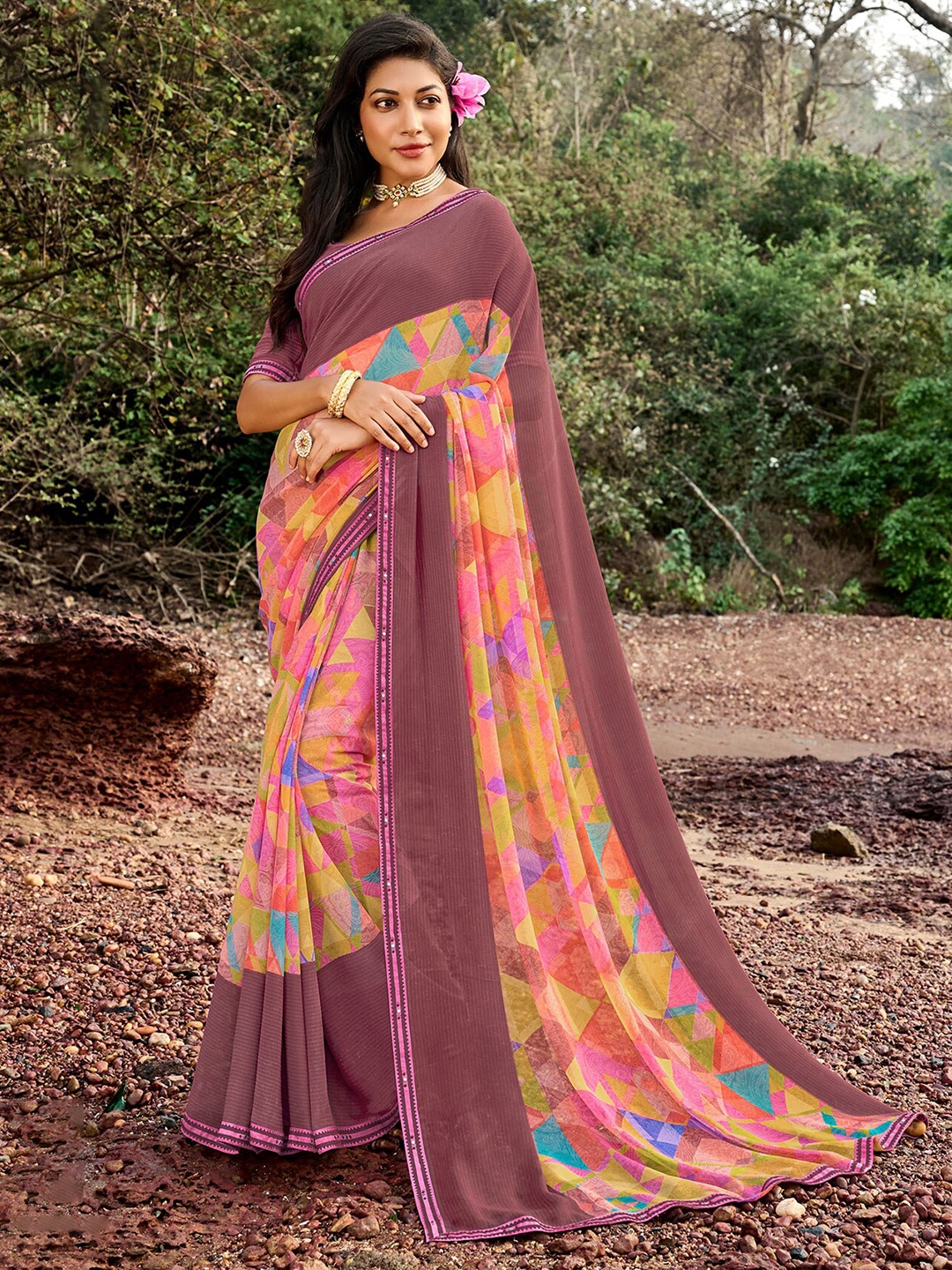 

Laxmipati Geometric Printed Saree, Yellow