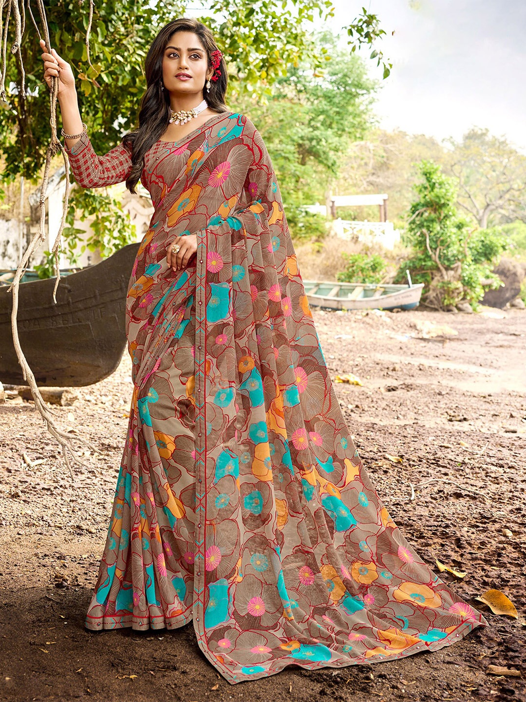 

Laxmipati Floral Printed Saree, Brown
