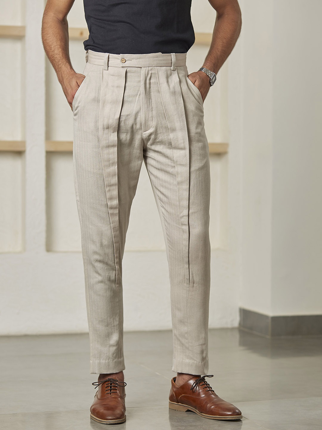 

ARTLESS Men Tailored Tapered Fit Hemp Trousers, Beige