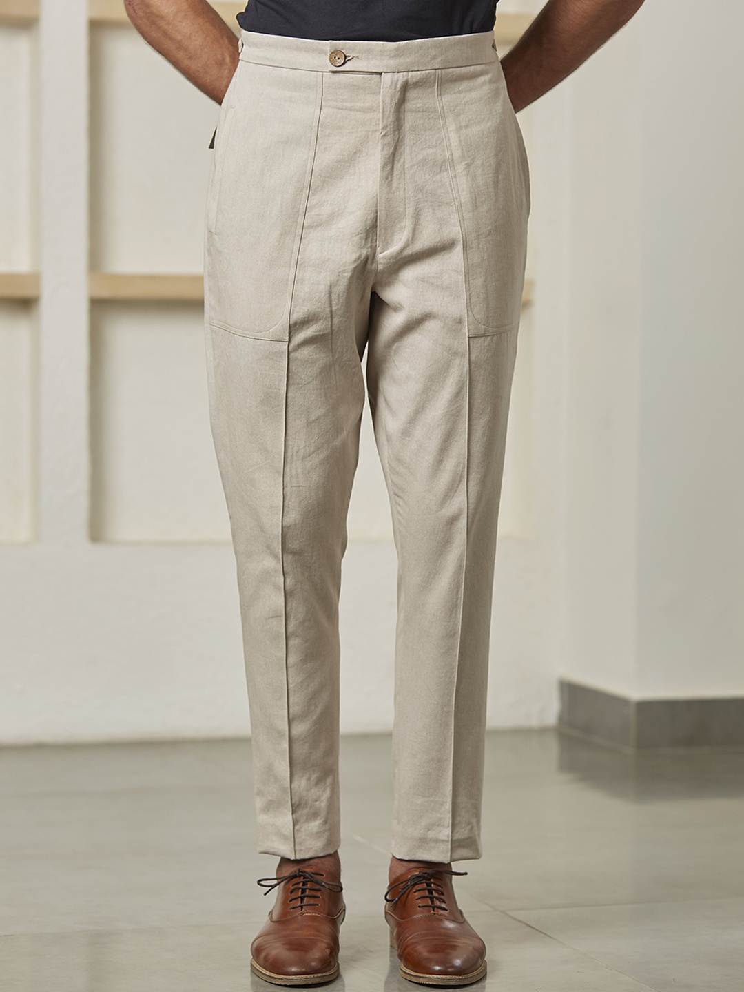 

ARTLESS Men Tailored Tapered Fit Hemp Trousers, Beige