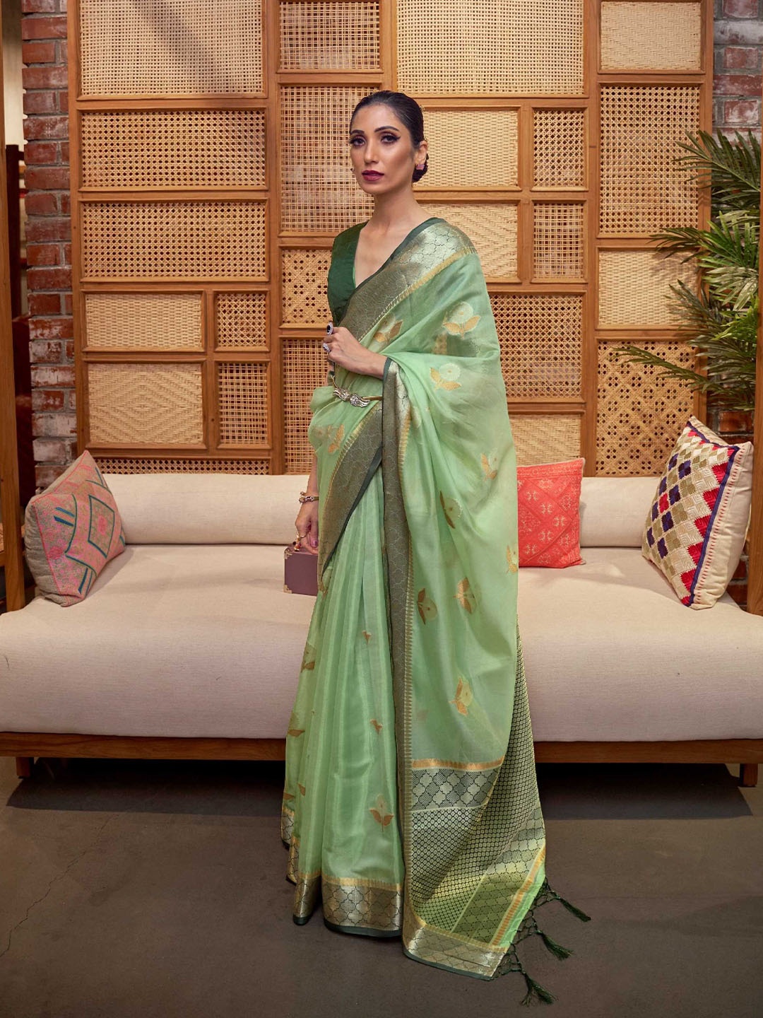 

Mitera Woven Design Zari Organza Banarasi Saree, Green