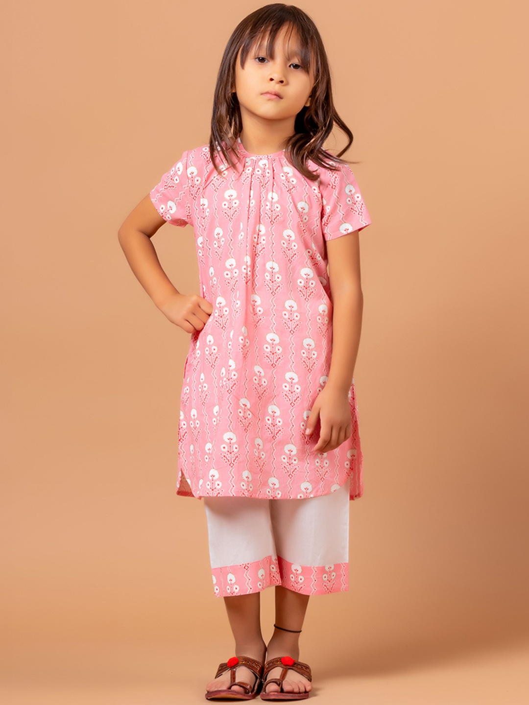 

Sangria Printed Pure Cotton Kurta With Trouser, Pink