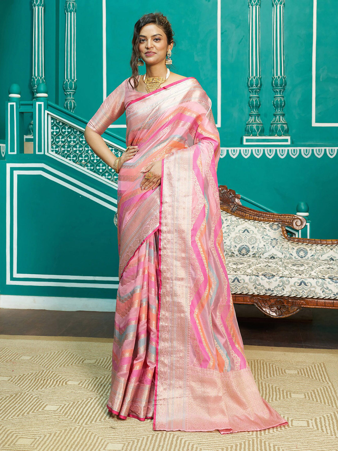 

elora Floral Woven Design Zari Organza Banarasi Saree, Pink