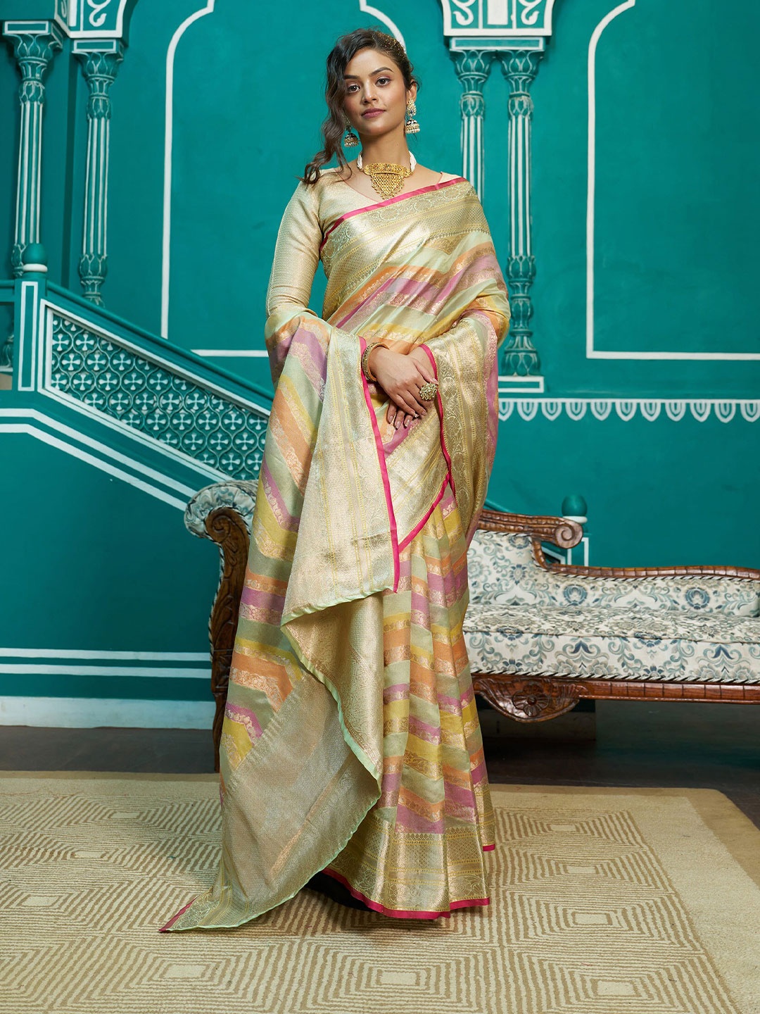 

elora Woven Design Zari Organza Banarasi Saree, Green