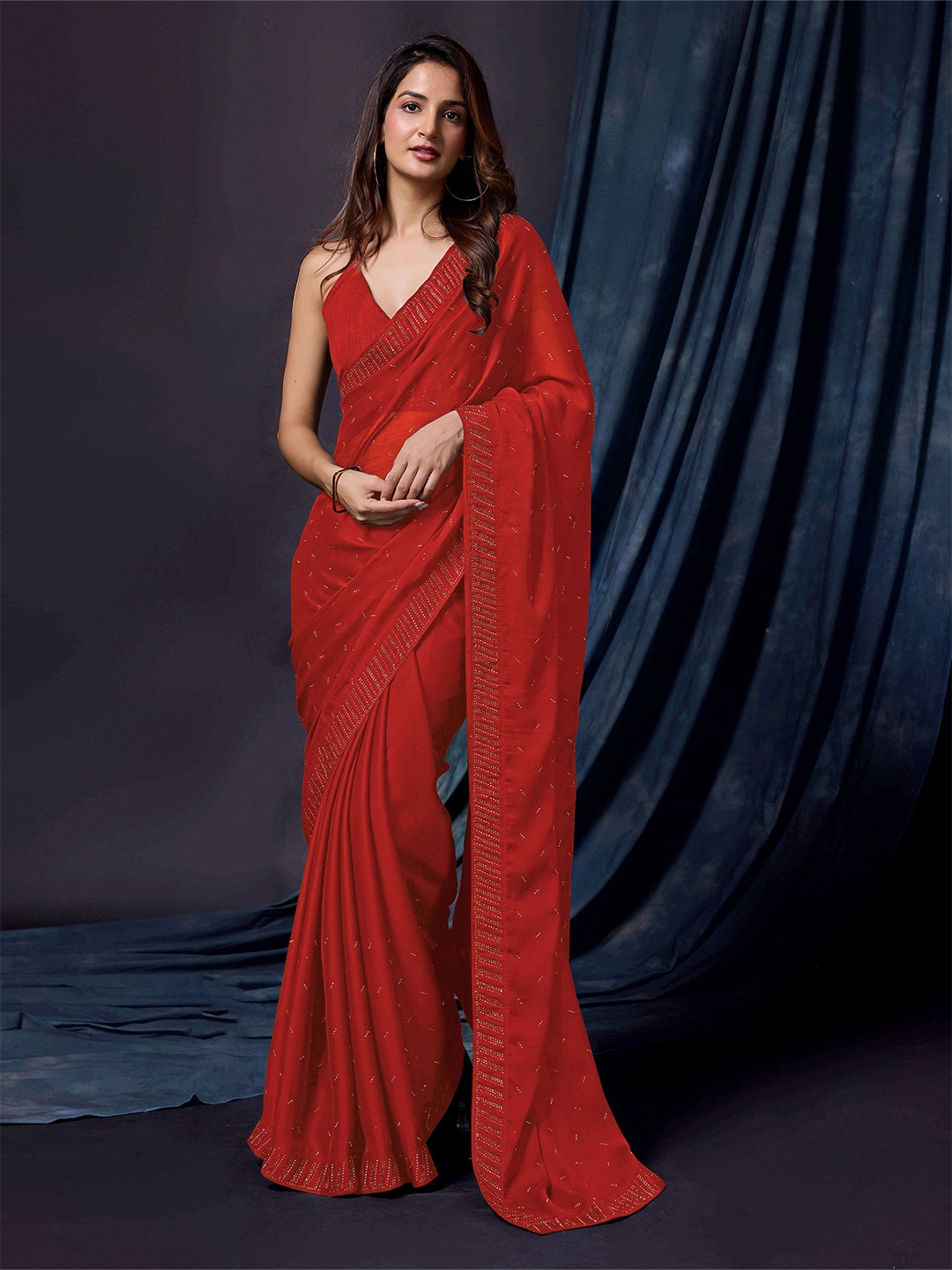 

Trendmalls Embellished Beads & Stone Belted Saree, Red