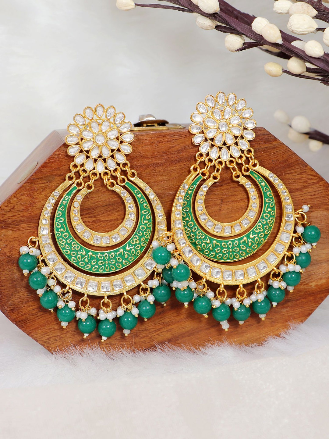 

Crunchy Fashion Gold-Plated Kundan Contemporary Chandbalis