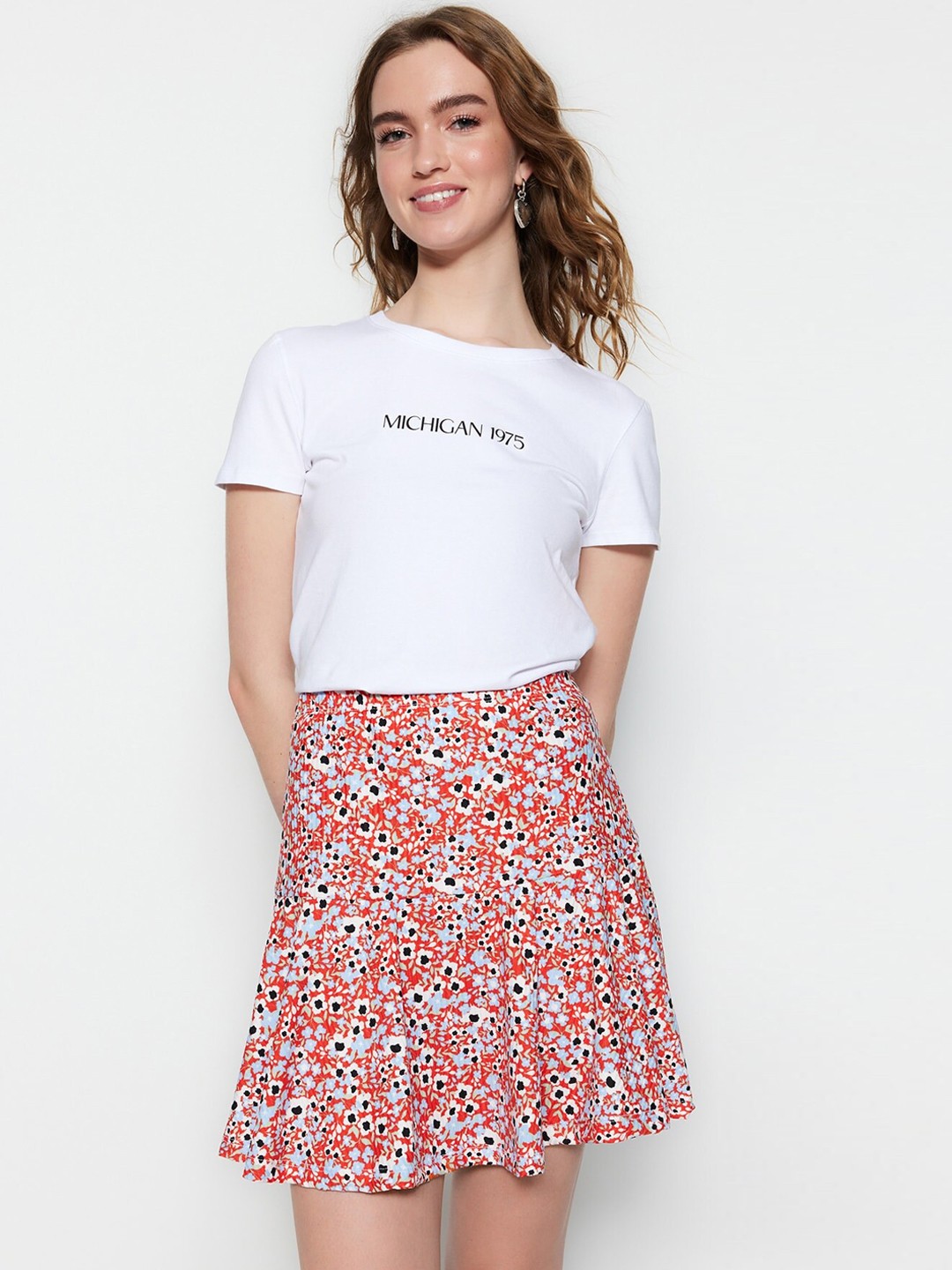 

Trendyol Women Floral Printed Mid-Rise Flared Mini Skirt, Red