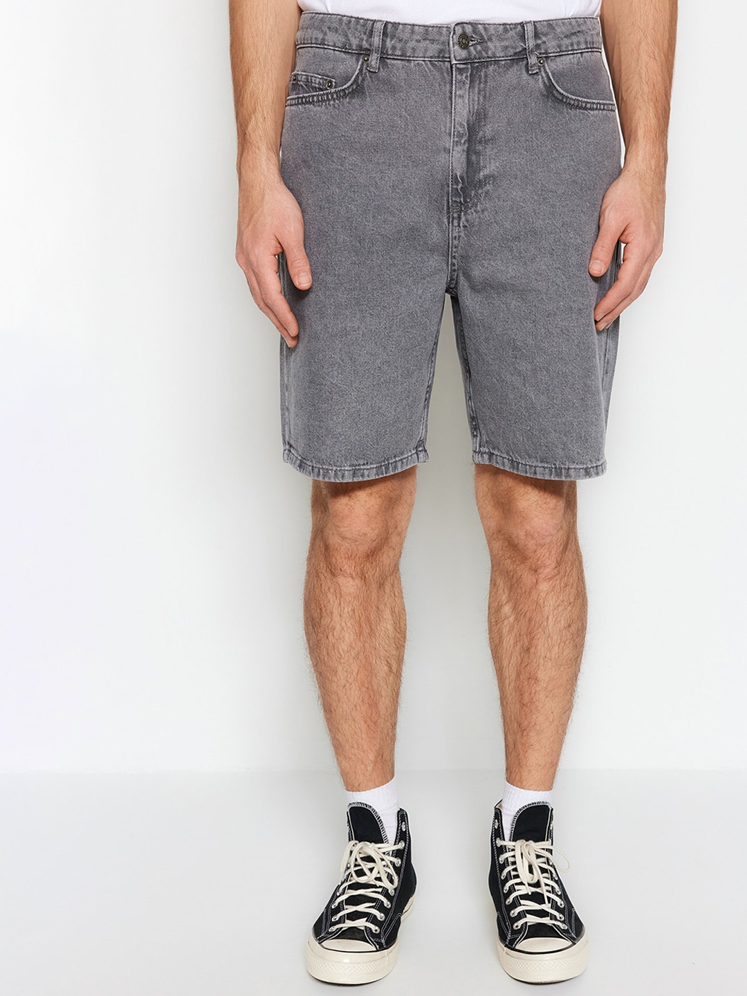 

Trendyol Men High-Rise Denim Shorts, Grey