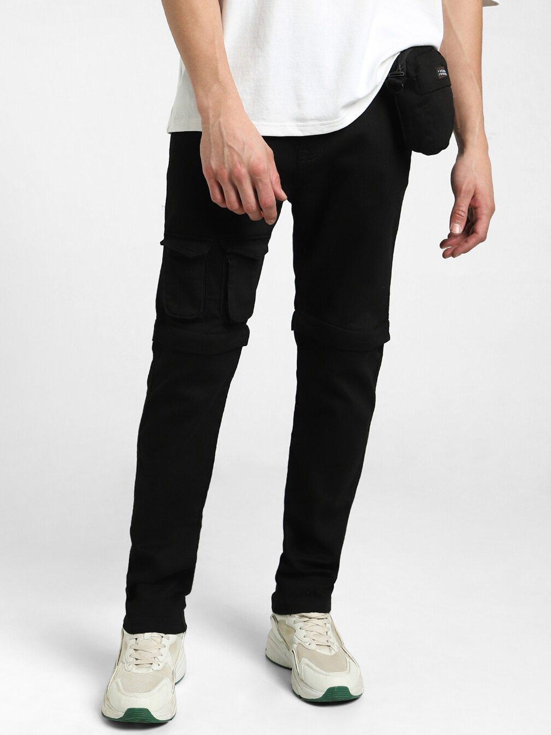 

Jack & Jones Men Mid-Rise Cotton Cargo Jeans, Black