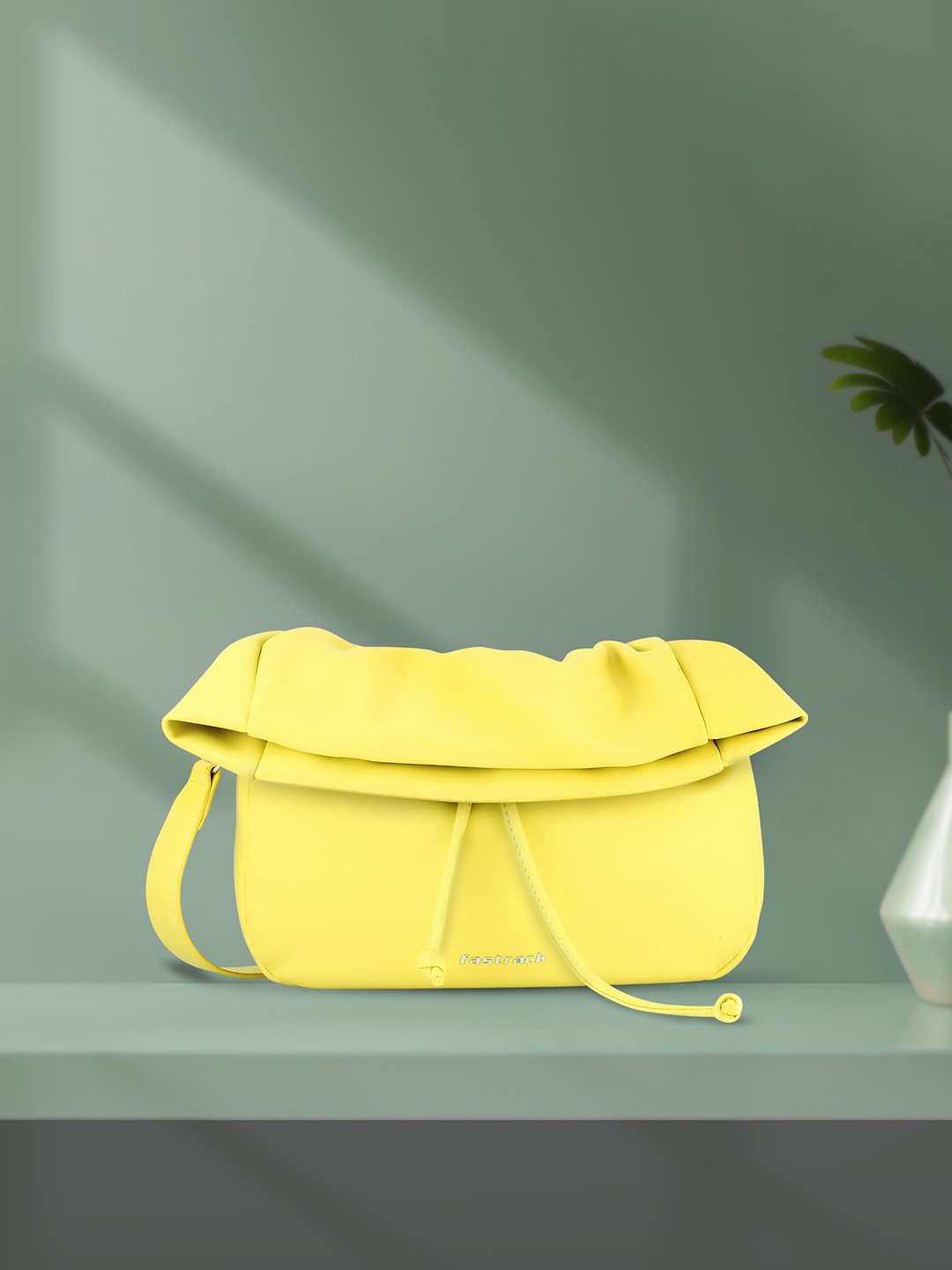 

Fastrack PU Structured Shoulder Bag With Bow Detail, Green