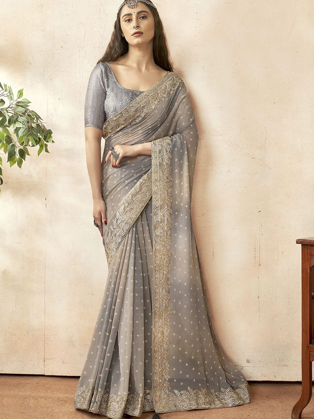 

Triveni Ethnic Motifs Embroidered Pure Georgette Saree, Grey