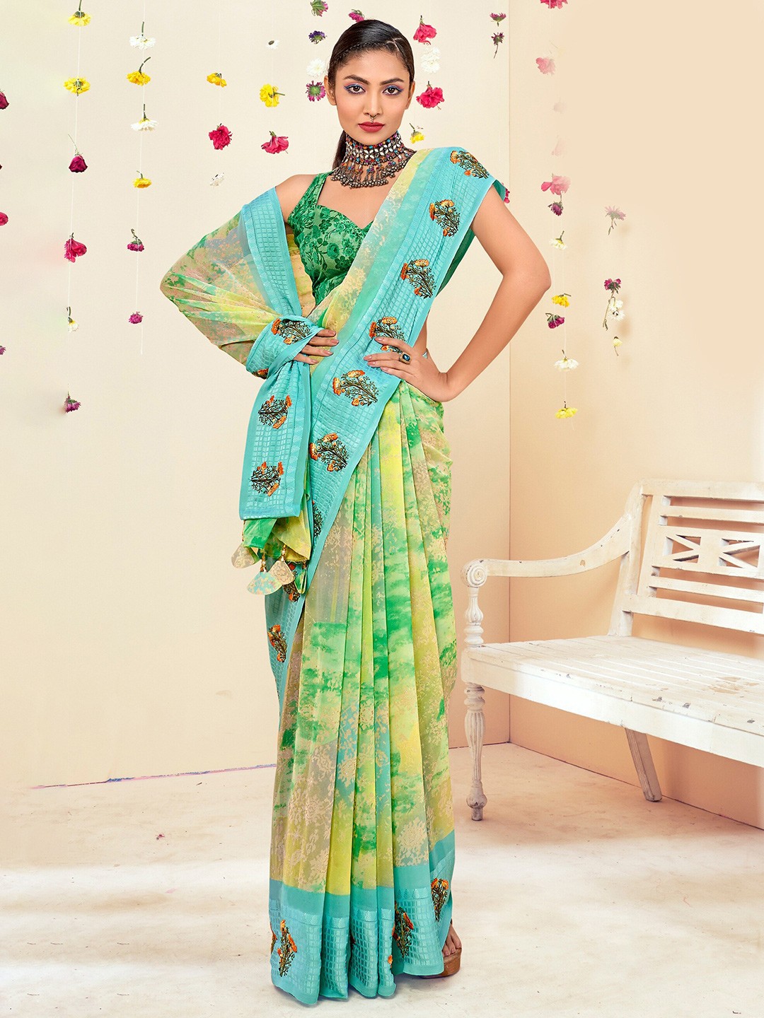 

Triveni Floral Motifs Pure Georgette Saree, Yellow