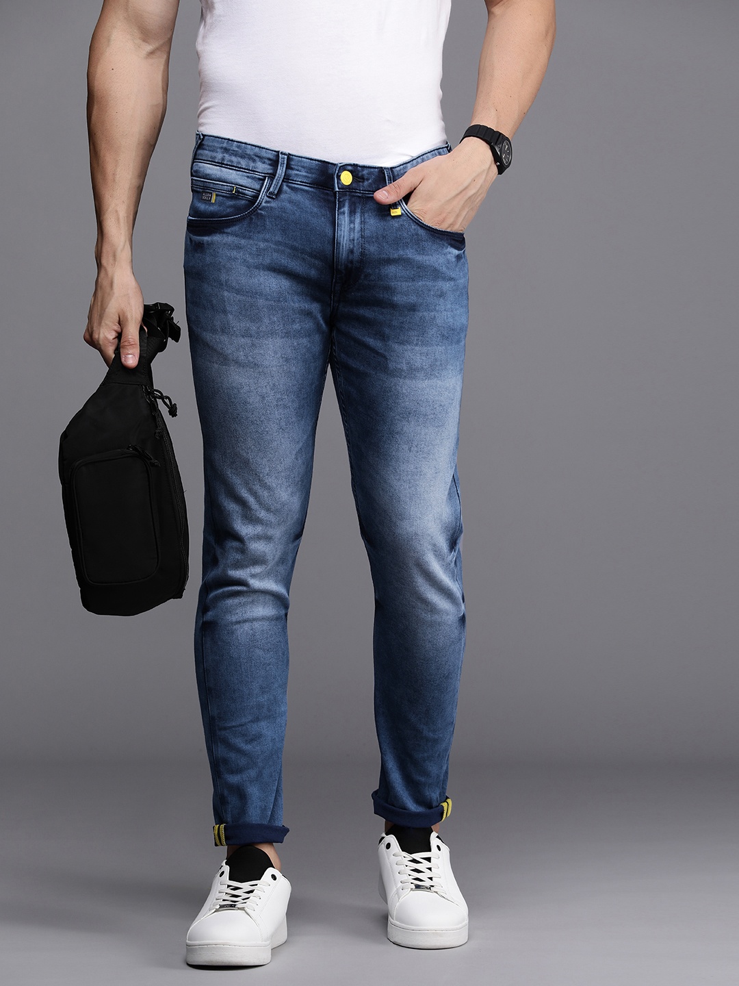 

Allen Solly Sport Slim Fit Heavy Fade Stretchable Jeans, Blue