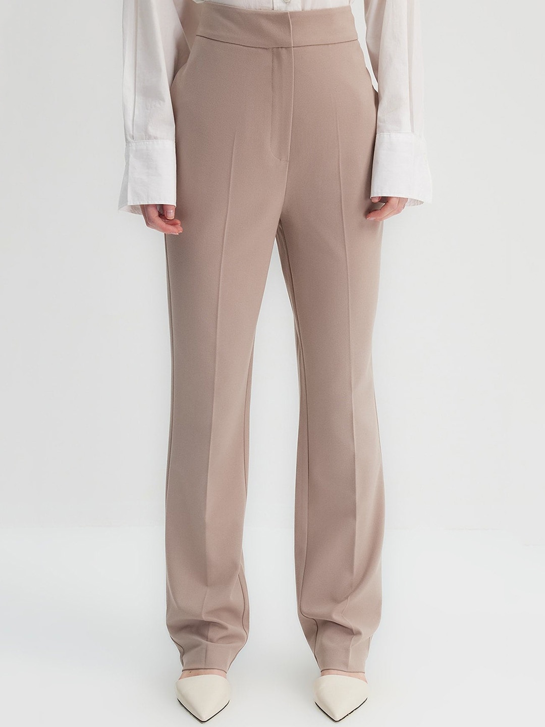

Trendyol Women Mid-Rise Parallel Trousers, Brown