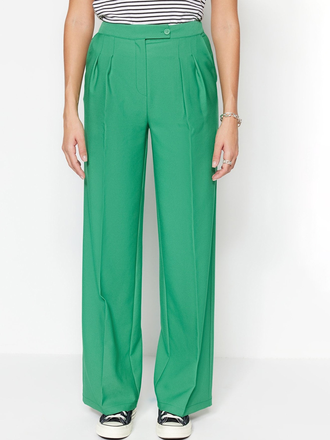 

Trendyol Women Regular Fit Parallel Pleated Trousers, Green