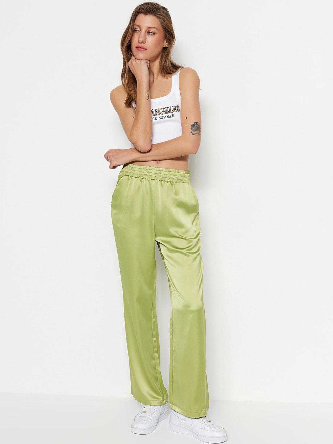 

Trendyol Women Regular Fit Trousers, Lime green