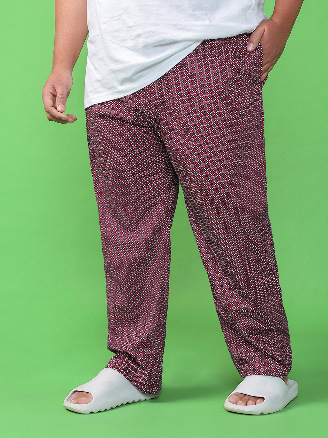 

Bewakoof Plus Men Geometric Printed Pure Cotton Lounge Pants, Maroon