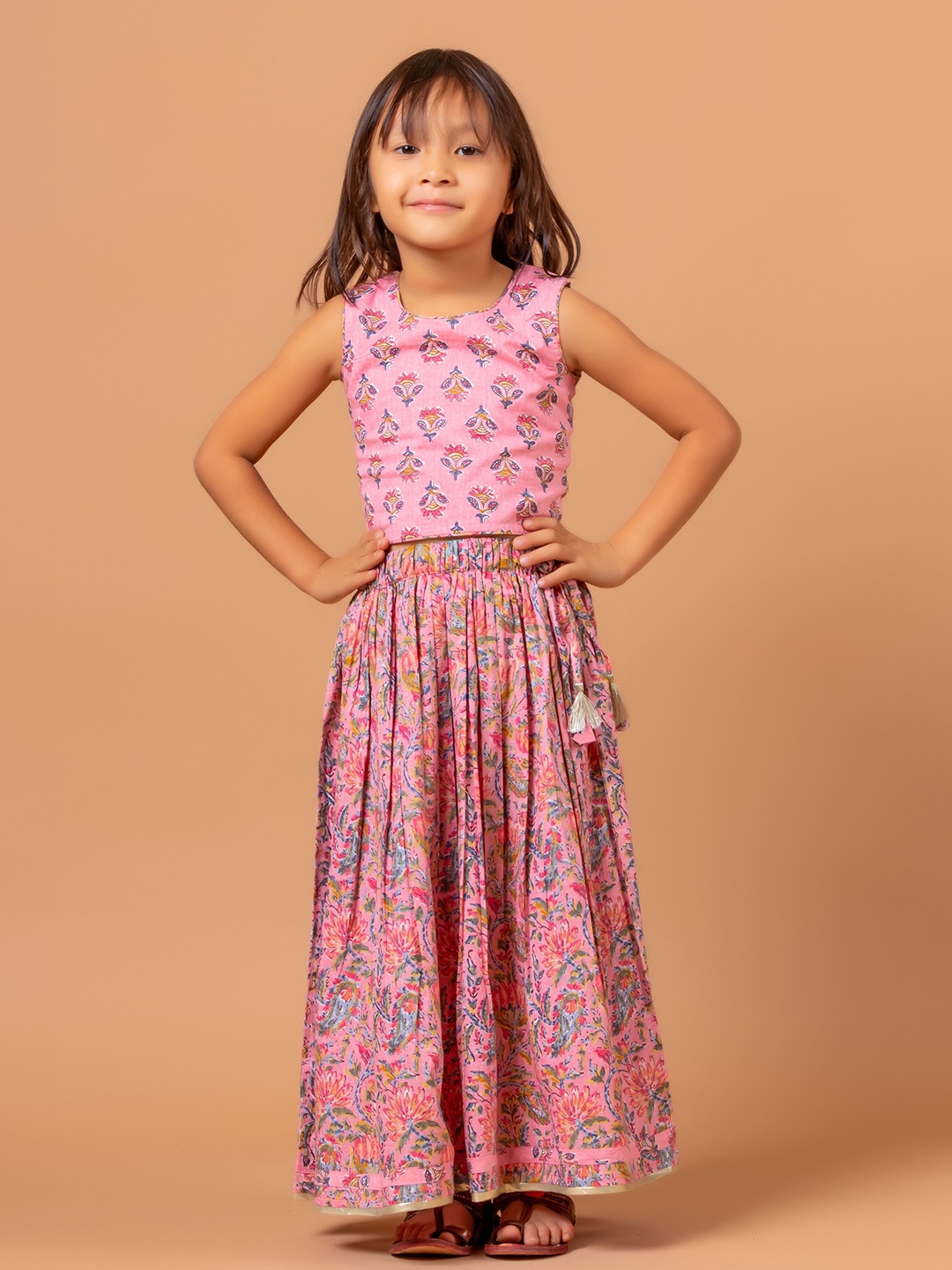 

Sangria Madhu Buti Girls Jaal Printed Pure Cotton Lehenga Choli, Pink