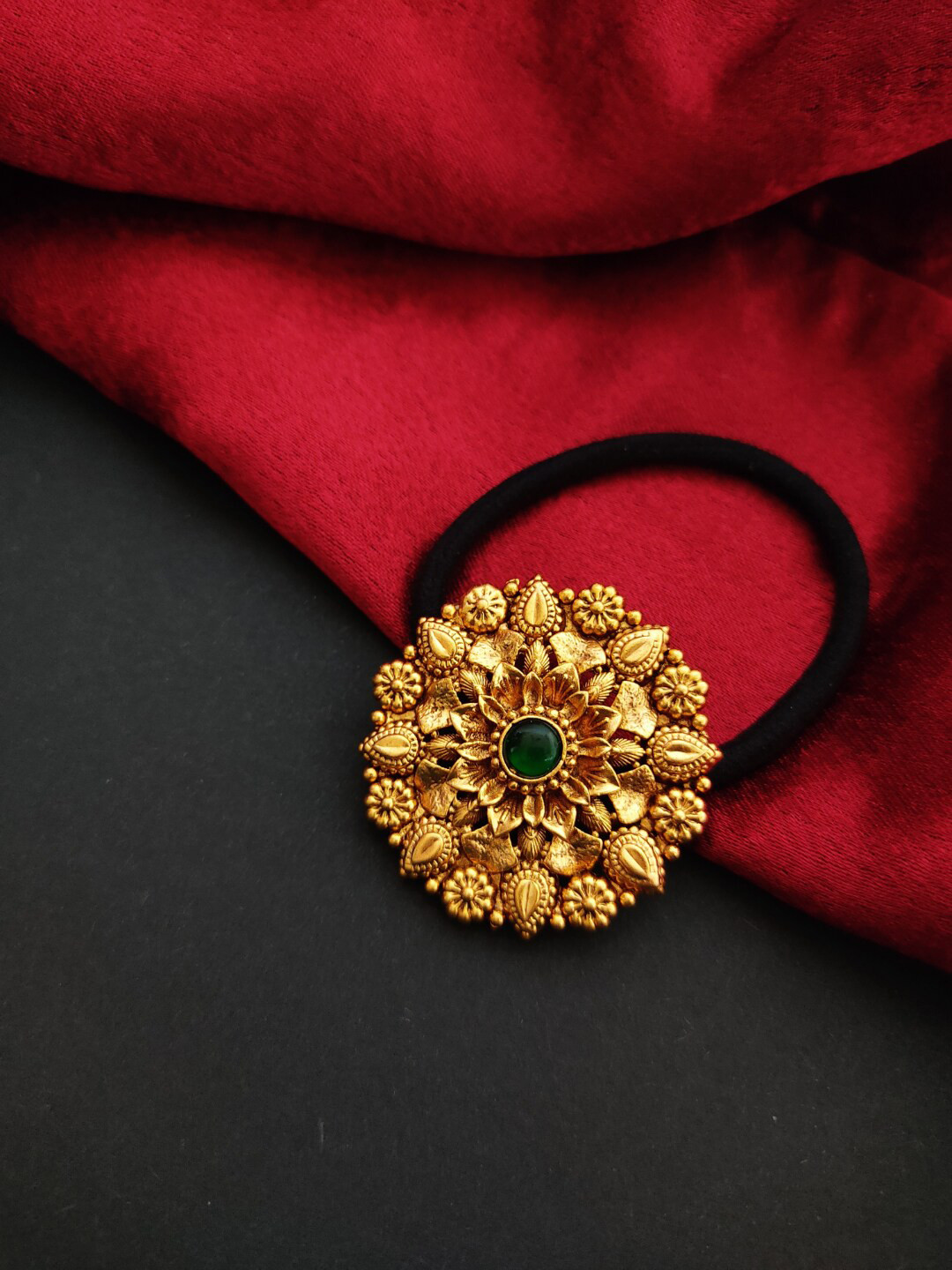 

Pihtara Jewels Gold-Plated Beaded Embellished Ponytail Holders