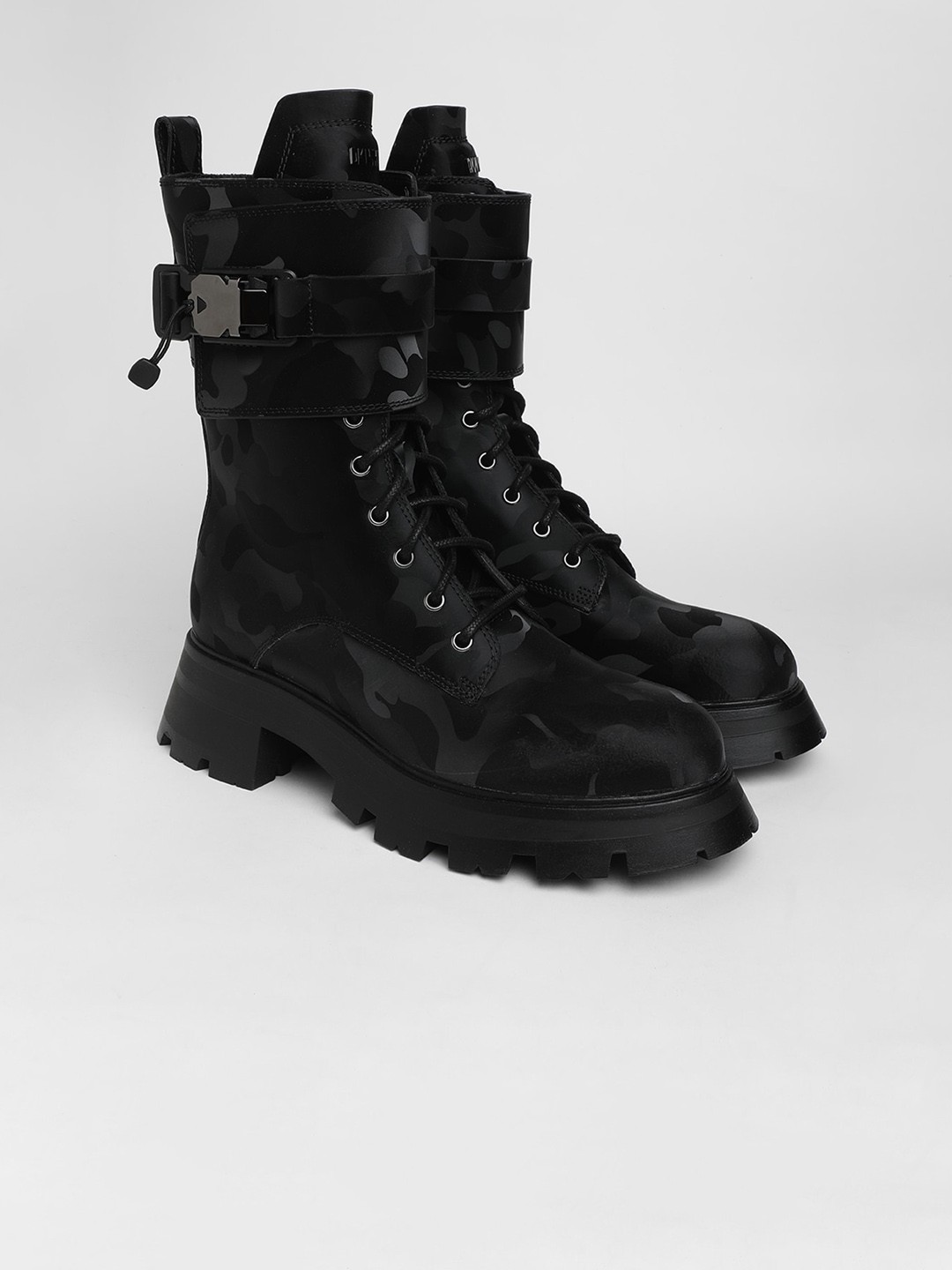 

DKNY Women Printed Block-Heeled Leather Regular Boots, Black