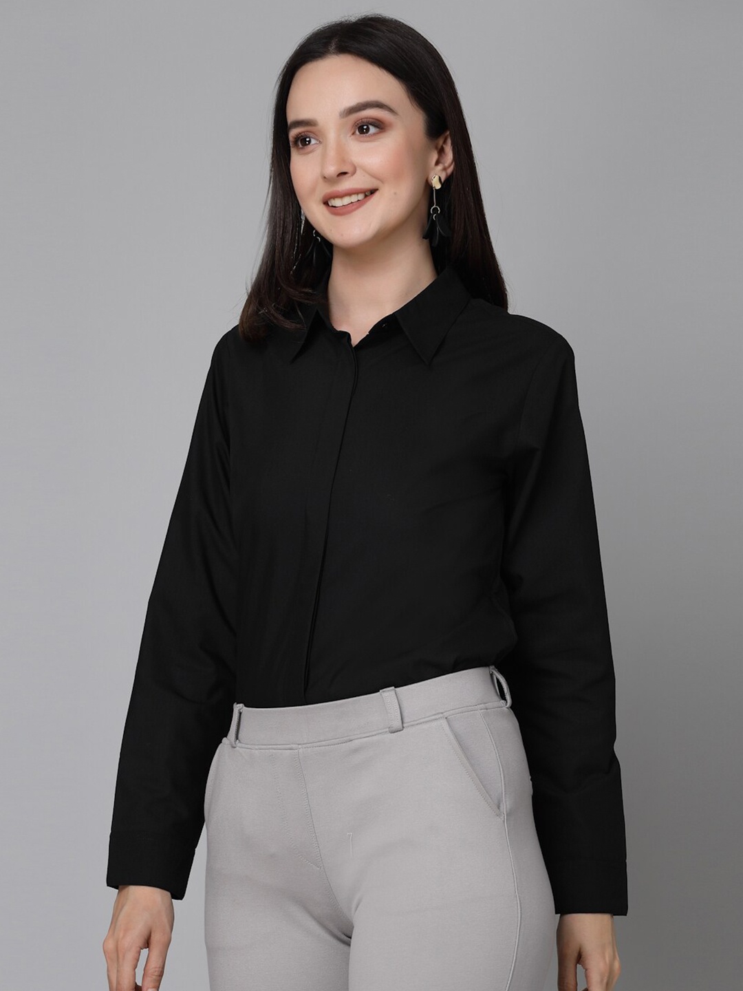 

Style Quotient Black Smart Spread Collar Formal Shirt