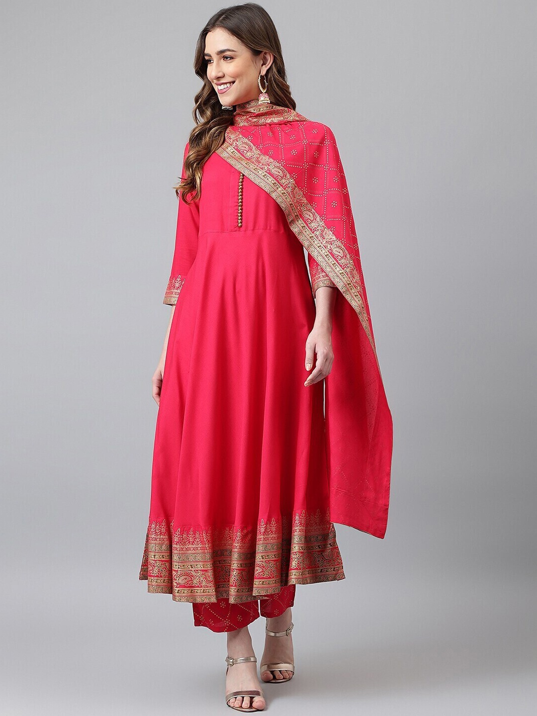 

Karagwals fab Mandarin Colla Kurta with Palazzos & With Dupatta, Red