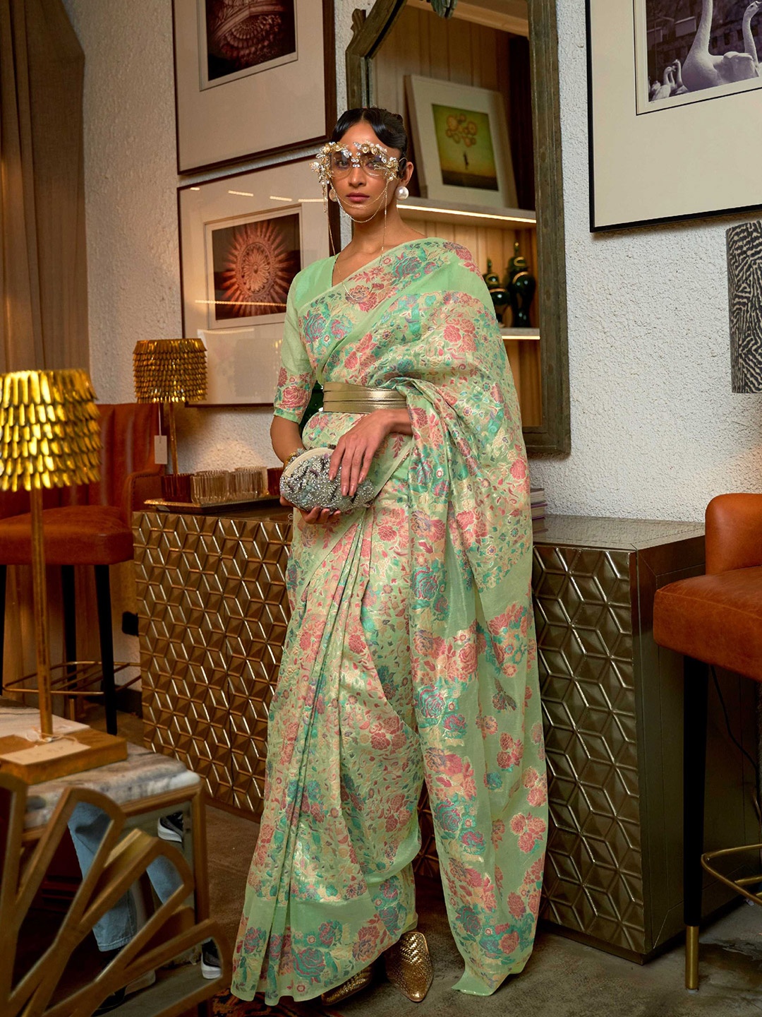 

Mitera Green & Peach-Coloured Floral Woven Design Zari Banarasi Saree