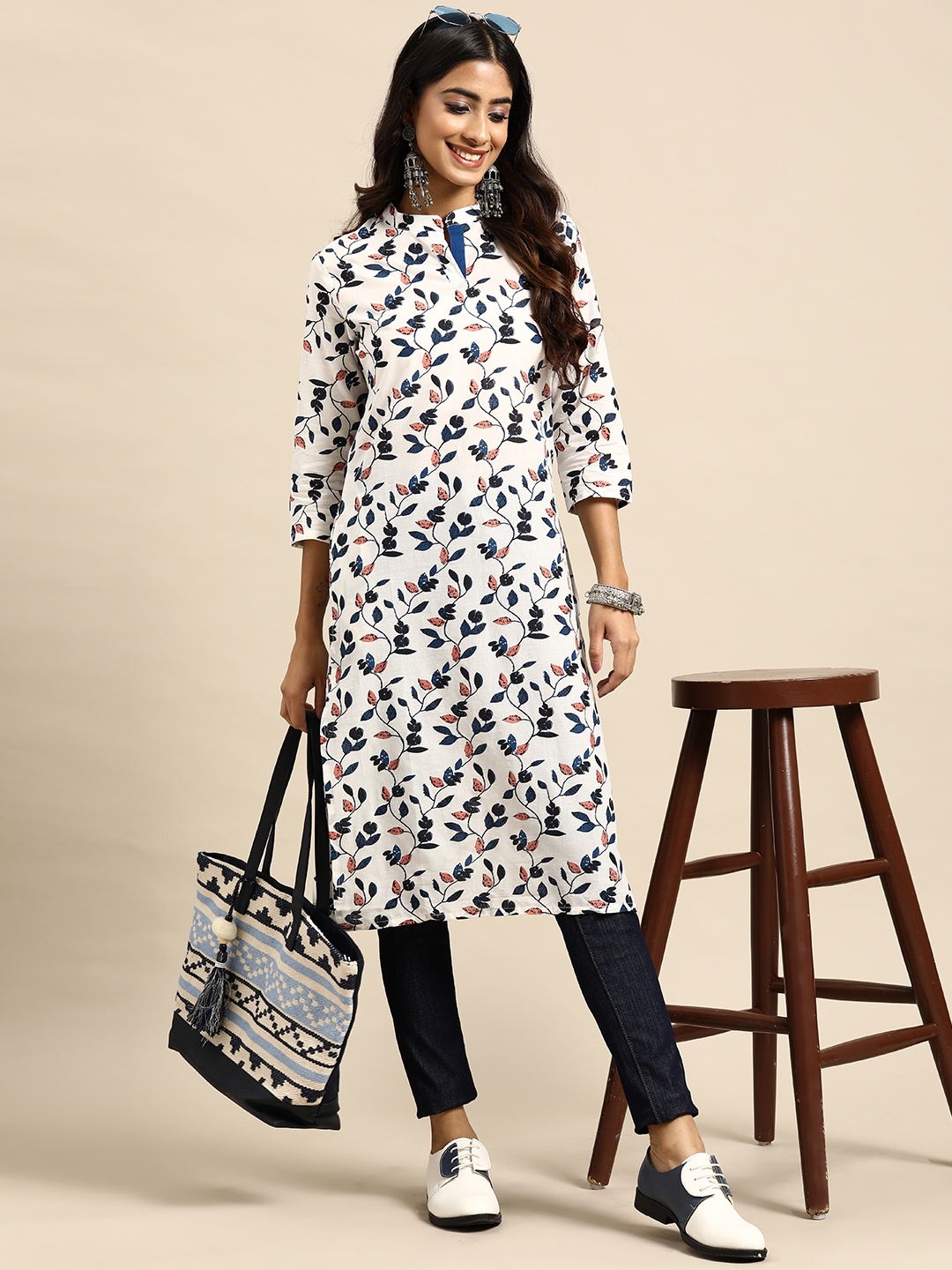 

Sangria Floral Print Cotton Kurta, White
