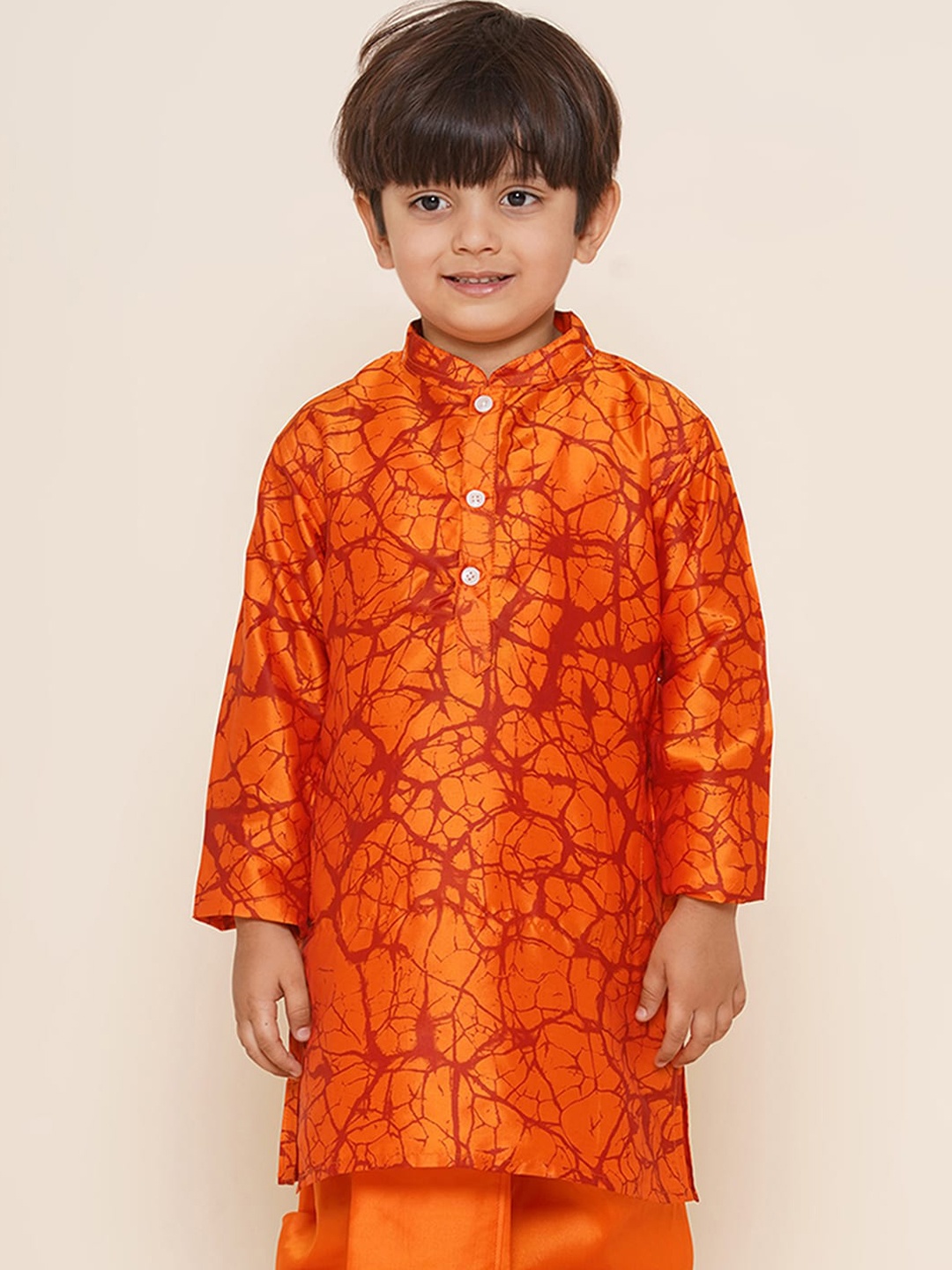 

Sethukrishna Boys Mandarin Collar Printed Kurta, Orange