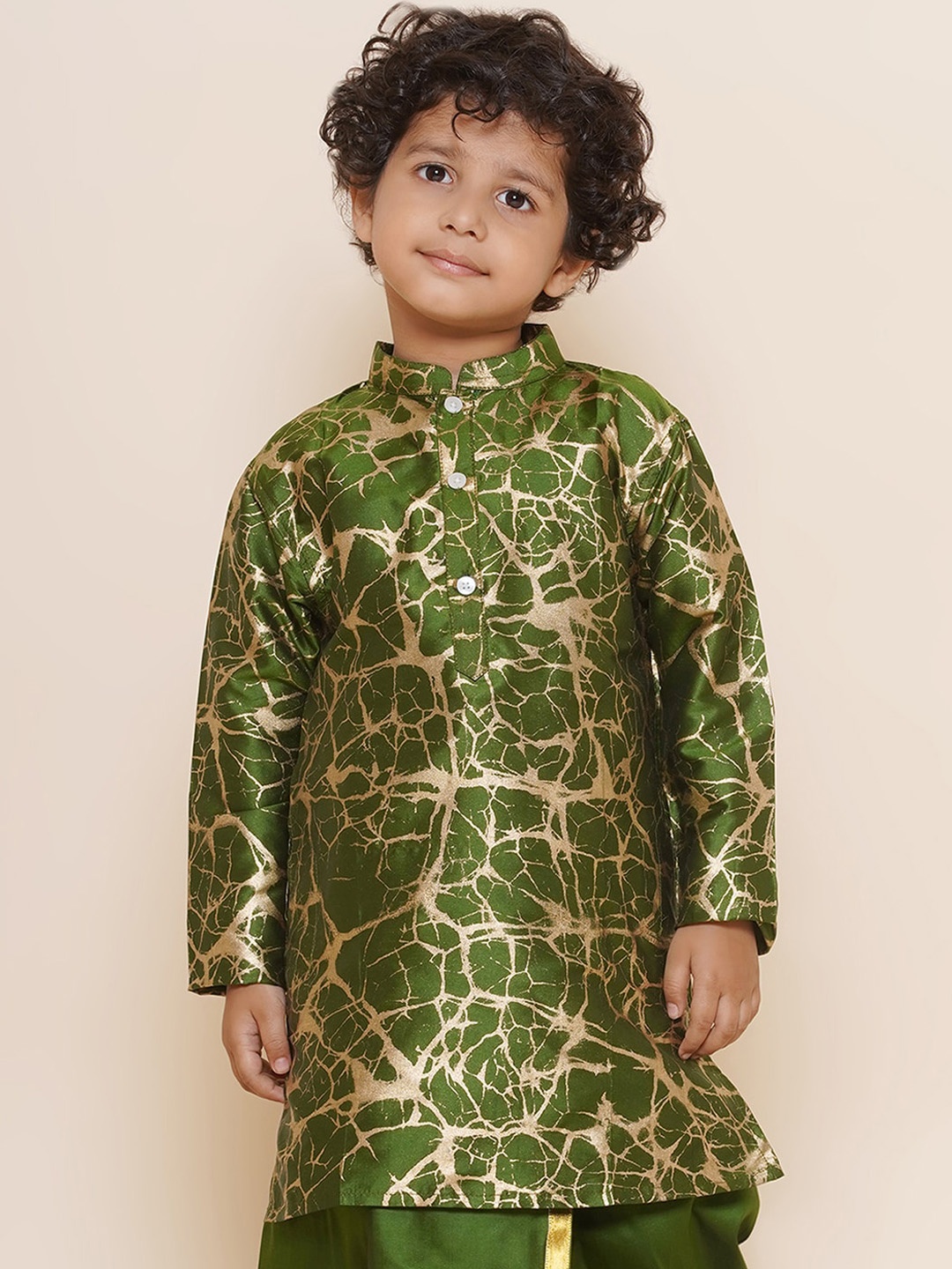 

Sethukrishna Boys Mandarin Collar Abstract Printed Kurta, Olive